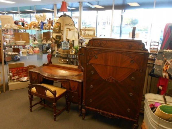 Accepting Antiques In Brandon MS